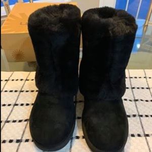 Uggs patten authentic -black -8-mint